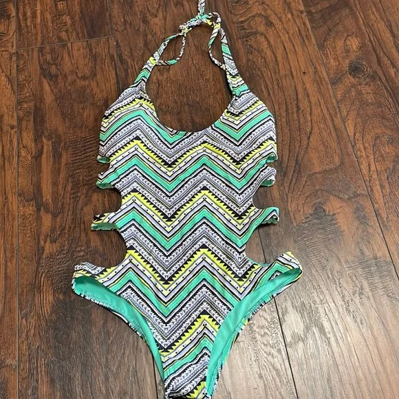 Aerie Cutout One Piece - Picture 1 of 4